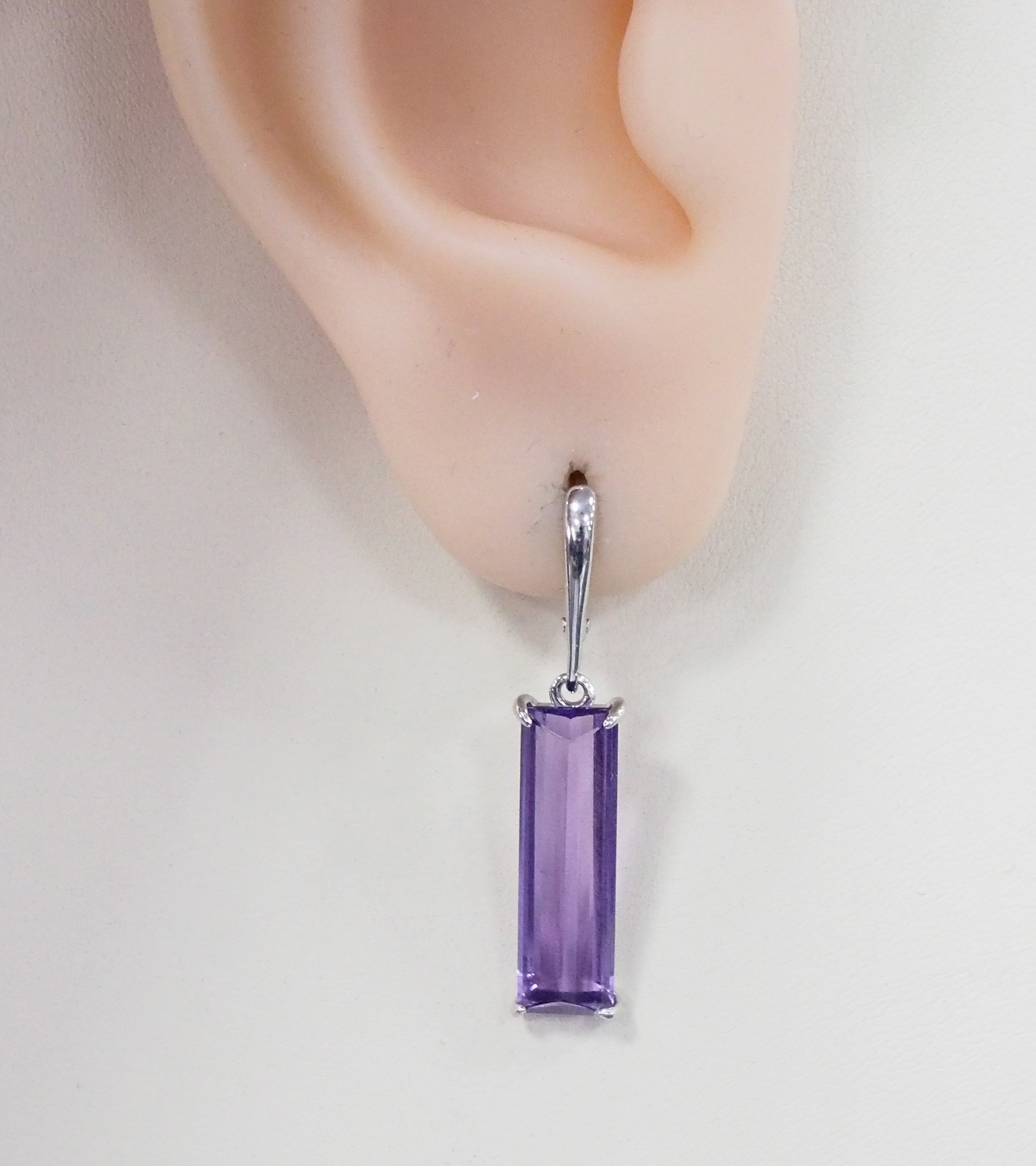 Серебряные серьги 925 пробы; вставки 2 Аметист;